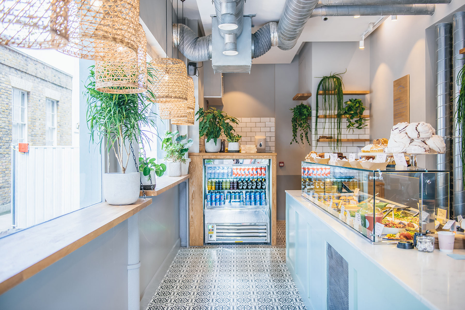 女裝店品牌設(shè)計(jì) 理性與感性的完美結(jié)合(圖10)