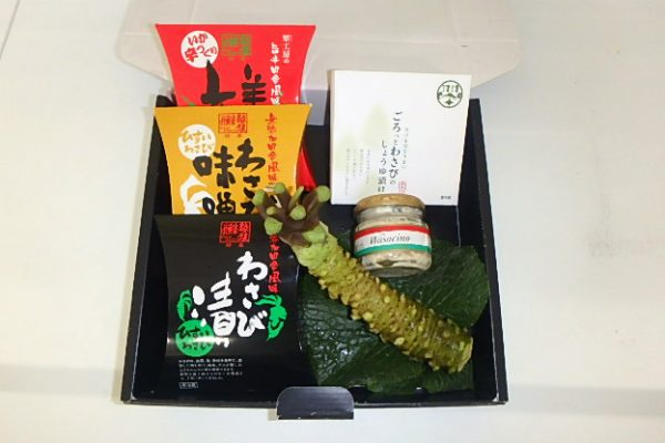 30種日本特產(chǎn)包裝設(shè)計(jì)參考(圖23) 30種日本特產(chǎn)包裝設(shè)計(jì)參考(圖23)