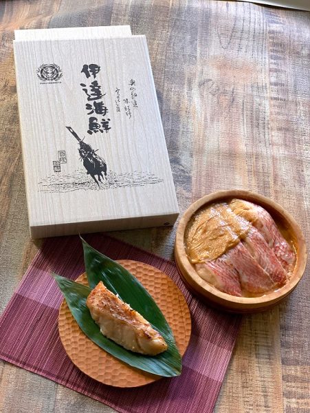 30種日本特產(chǎn)包裝設(shè)計(jì)參考(圖13) 30種日本特產(chǎn)包裝設(shè)計(jì)參考(圖13)