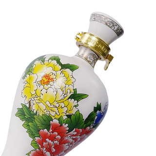 創(chuàng)意酒包裝設(shè)計國花瓷年鳳香型白酒瓶整箱裝產(chǎn)品包裝設(shè)計欣賞(圖3)