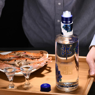 創(chuàng)意酒包裝設(shè)計(jì)郎酒藍(lán)順順品兼香型白酒產(chǎn)品包裝設(shè)計(jì)欣賞(圖4)
