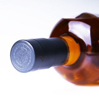 創(chuàng)意酒包裝設(shè)計(jì)格蘭蓋瑞英國單一麥芽威士忌創(chuàng)立者紀(jì)念版產(chǎn)品包裝設(shè)計(jì)欣賞(圖3)