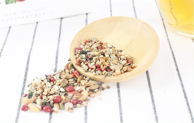 樂載三國(guó)品牌logo與食品包裝設(shè)計(jì)欣賞(圖2)
