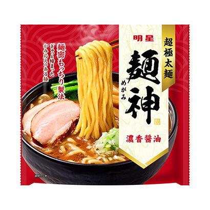 包裝設(shè)計公司推薦明星面神濃香醬油明星食品面類包裝設(shè)計(圖1)